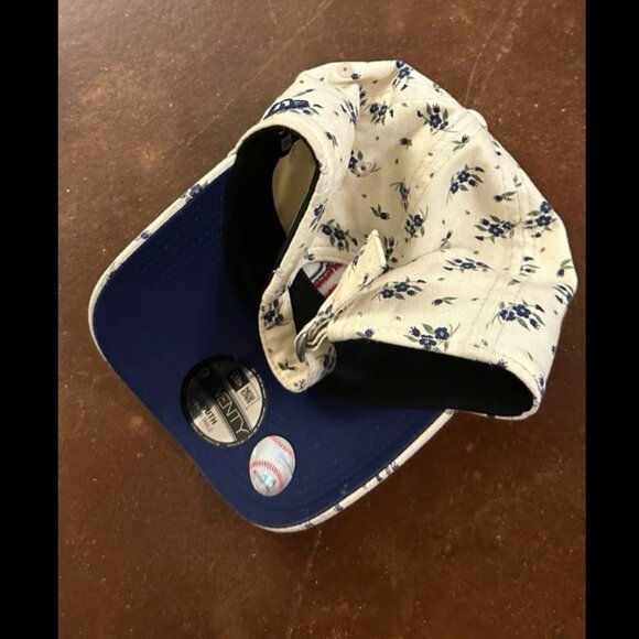 Women's New Era Cream Texas Rangers Chrome Bloom 9TWENTY adjustable - Picture 2 of 5